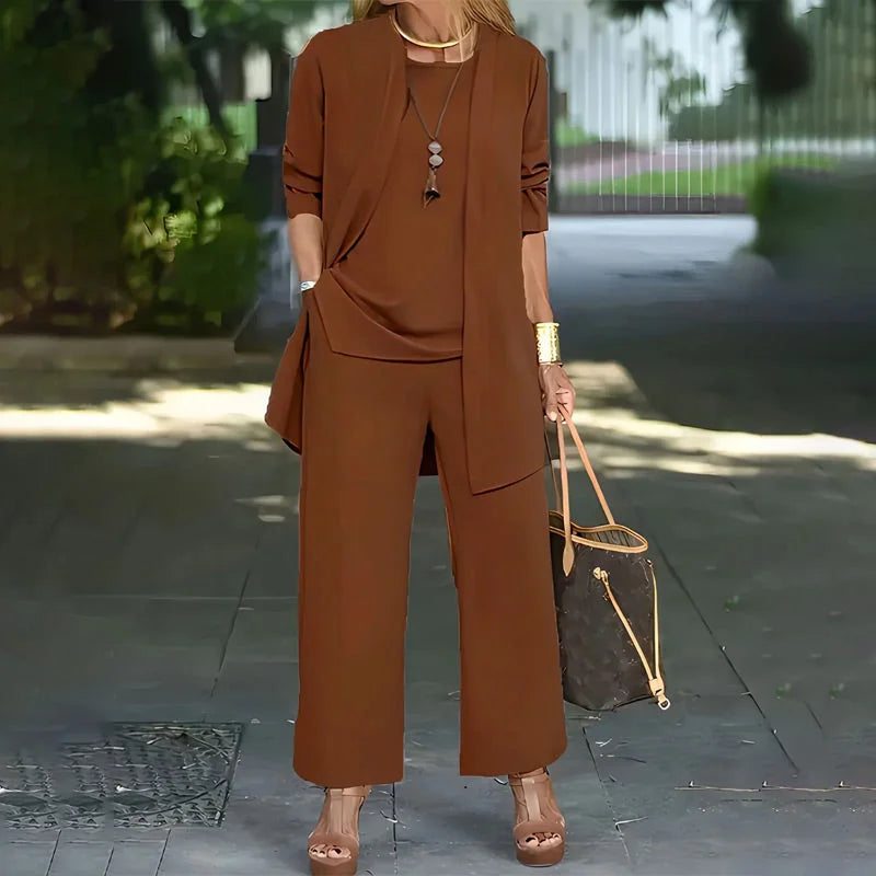 Kaevia | Three-Piece Lounge Set