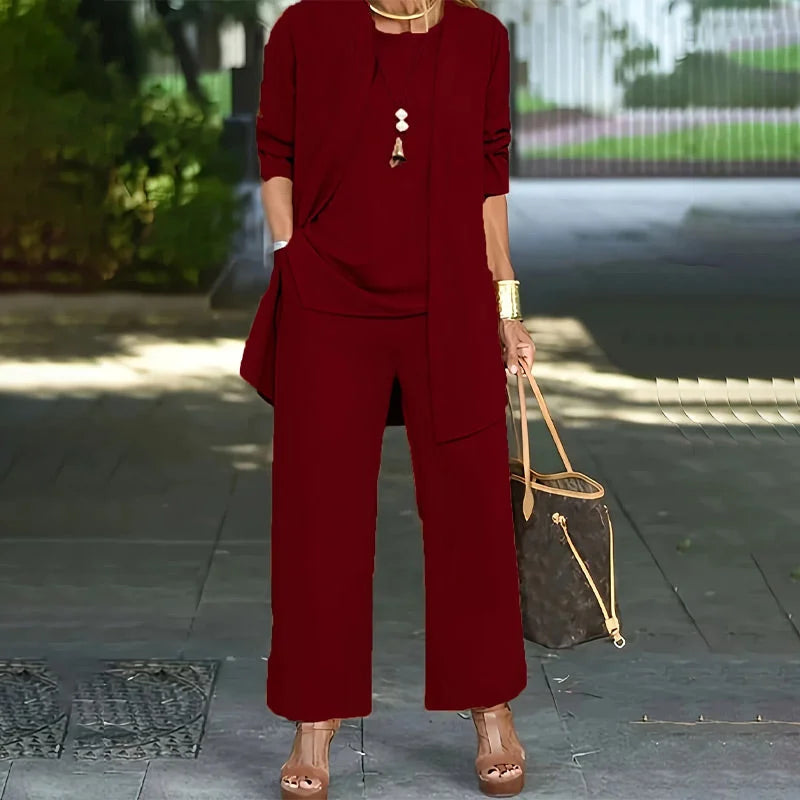 Kaevia | Three-Piece Lounge Set
