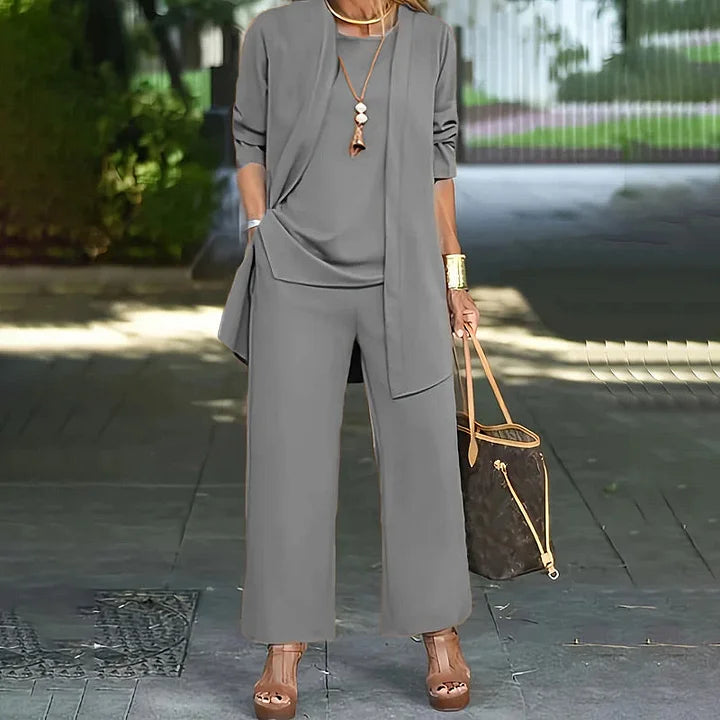 Kaevia | Three-Piece Lounge Set